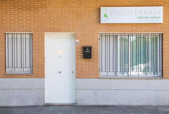 Consulta en puerta de Santa María